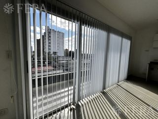 Foto 7 de Venta de departamento de 2 ambientes con balcón en Wilde