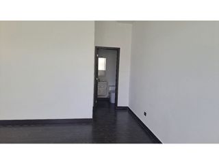 Foto 4 de La Carolina, Local Comercial en Renta, 160m2