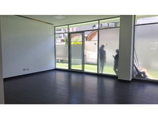 Foto 6 de La Carolina, Local Comercial en Renta, 160m2