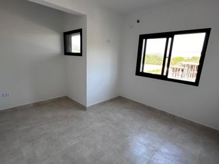 Foto 4 de Dúplex en venta de 3 dormitorios c/ cochera en Los Perales