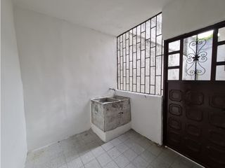 Foto 10 de SE ARRIENDA AMPLIA CASA EN CENTENARIO