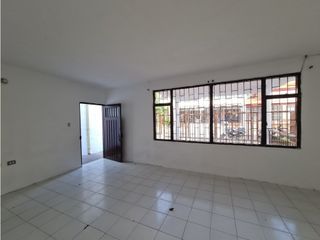 Foto 5 de SE ARRIENDA AMPLIA CASA EN CENTENARIO