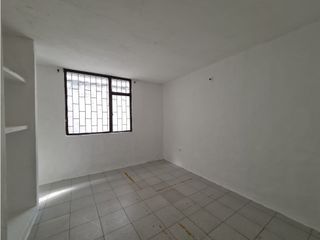 Foto 15 de SE ARRIENDA AMPLIA CASA EN CENTENARIO