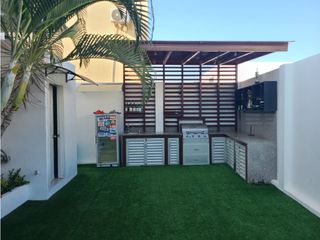 Foto 8 de Casa en venta Urbanizacion Altos de Manta Beach.