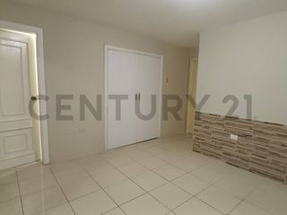 Foto 9 de ¡ De Oportunidad Se Vende Amplio Departamento en Lomas de Urdesa!