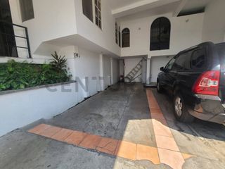 Foto 20 de Venta Departamento en Lomas de Urdesa