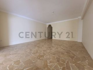 Foto 4 de Venta Departamento en Lomas de Urdesa