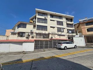 Foto 1 de Venta Departamento en Lomas de Urdesa