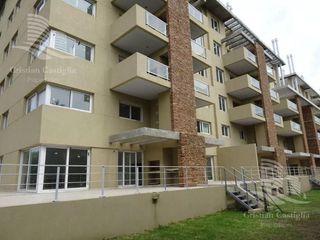 Foto 1 de Departamento a la Venta y Alquiler en Jardines del Palmar
