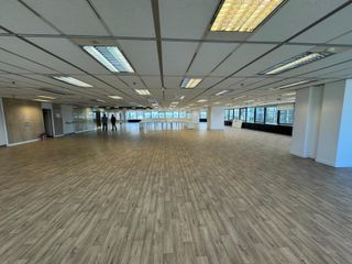 Foto 10 de Oficinas en Alquiler - 800m2 - Piso Alto - Microcentro - San Nicolas