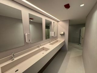 Foto 21 de Oficinas en Alquiler - 800m2 - Piso Alto - Microcentro - San Nicolas