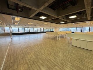 Foto 8 de Oficinas en Alquiler - 800m2 - Piso Alto - Microcentro - San Nicolas