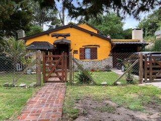 Foto 1 de Casa en venta - 4 Dormitorios 3 Baños 1 Cochera - 450Mts2 - Mar del Plata