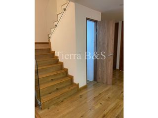 Foto 20 de Exclusiva Vivienda Unifamiliar con Jardín, Jacuzzi y Balcón en Conjunto Cerrado