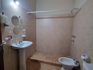 Foto 16 de PROPIEDAD - con Local Comercial y Dpto en primer planta EN VENTA- ZONA CÈNTRICA