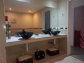 Foto 20 de Venta Casa con Piscina en Maquinista Savio Escobar