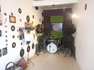 Foto 18 de Venta Casa con Piscina en Maquinista Savio Escobar