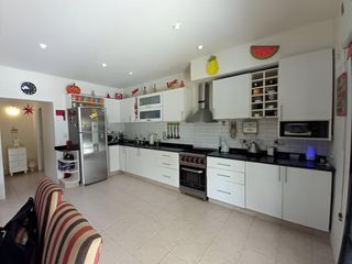 Foto 7 de Venta Casa con Piscina en Maquinista Savio Escobar