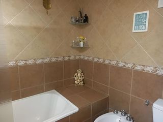 Foto 23 de Venta Casa con Piscina en Maquinista Savio Escobar