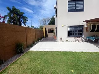 Foto 25 de Venta Casa con Piscina en Maquinista Savio Escobar