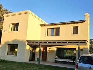 Foto 1 de Casa en  Arenas del Sur