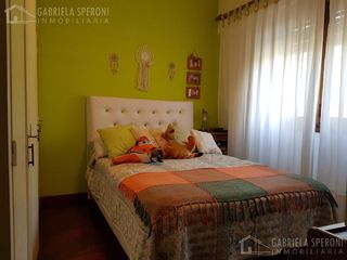 Foto 10 de Chalet 4 ambientes con jardín - Banfield