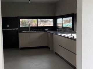 Foto 3 de VENTA Casa 2 dormitorios. B° La Pancha II
