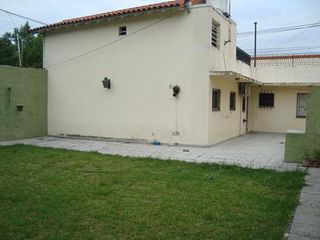 Foto 6 de Casa  4 ambientes en venta en Quilmes Oeste