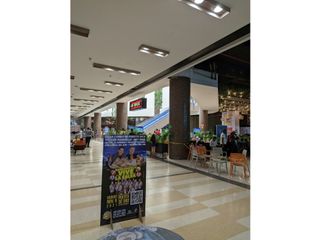 Foto 10 de VENDO O ARRIENDO LOCAL EN CENTRO COMERCIAL CARNAVAL