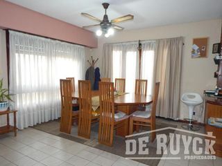 Foto 6 de Casa para 2 Familias en Venta en Quilmes Oeste
