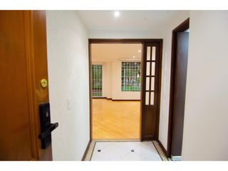 Foto 8 de VENDO APARTAMENTO MIRADOR DE NIZA