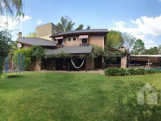 Foto 4 de VENTA | Confortable CASA c/Jardin y Pileta | Barrio Maschwitz Privado