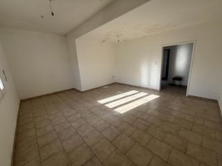Foto 6 de VENDO CASA DIVIDIDA EN 3 PH TERR. 224 M2 COFICO - CBA