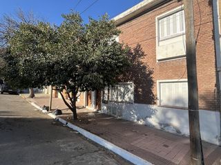 Foto 3 de VENDO CASA DIVIDIDA EN 3 PH TERR. 224 M2 COFICO - CBA