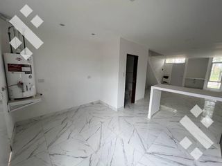 Foto 15 de En Venta, dúplex 2 dormitorios,  B° Bella Vista Plottier