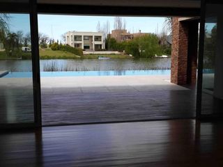 Foto 4 de Casa en venta con renta en el barrio Santa Barbara