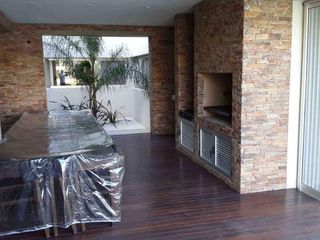 Foto 7 de Casa en venta con renta en el barrio Santa Barbara