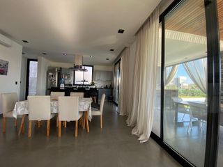 Foto 2 de Casa en venta El Canton Barrios Islas a la laguna 2593