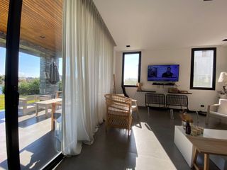 Foto 3 de Casa en venta El Canton Barrios Islas a la laguna 2593
