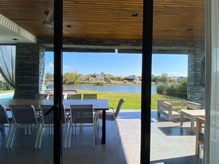 Foto 7 de Casa en venta El Canton Barrios Islas a la laguna 2593