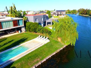Foto 39 de Casa en Venta en Cabos del Lago, Nordelta. Salida a la laguna