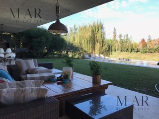 Foto 2 de Casa en Venta en Cabos del Lago, Nordelta. Salida a la laguna
