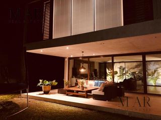 Foto 8 de Casa en Venta en Cabos del Lago, Nordelta. Salida a la laguna