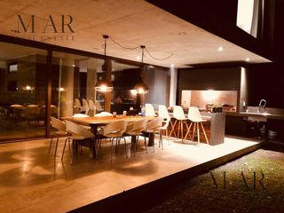 Foto 6 de Casa en Venta en Cabos del Lago, Nordelta. Salida a la laguna