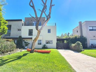 Foto 1 de Casa 3 dormitorios venta en San Isidro Labrador, Villa Nueva