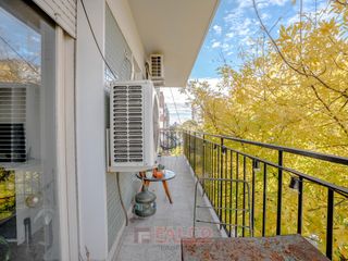 Foto 10 de Semipiso de 4 ambientes - Balcon - 2 espacios guardacoches - bajas expensas