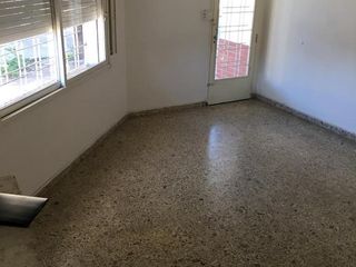 Foto 6 de P.H 4 AMB en venta- Lomas Del Mirador
