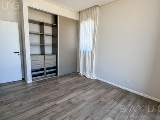 Foto 20 de Venta Casa - Barrio El Millord / Pilara - Vista a cancha de polo