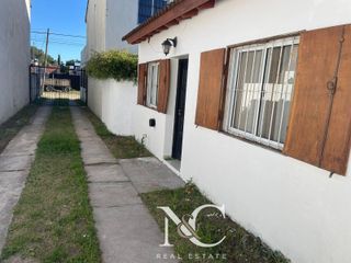 Foto 1 de Casa en alquiler temporario en Mar del Tuyù, equipado para 6 personas a tres cuadras de la playa
