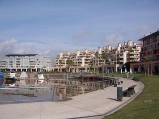 Foto 16 de Local en venta con renta - Nordelta Vista Bahía